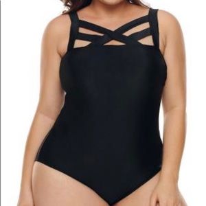 Plus size cross cross neck swimsuit